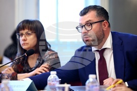 Парламент - Комисия по бюджет и финанси