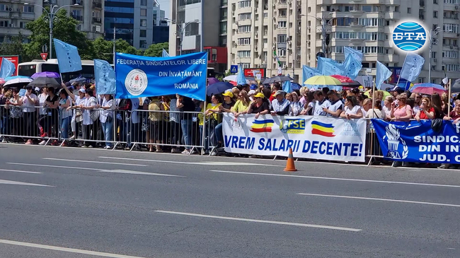Хиляди учители протестират в Букурещ; недоволните отказаха да прекратят общата стачка
