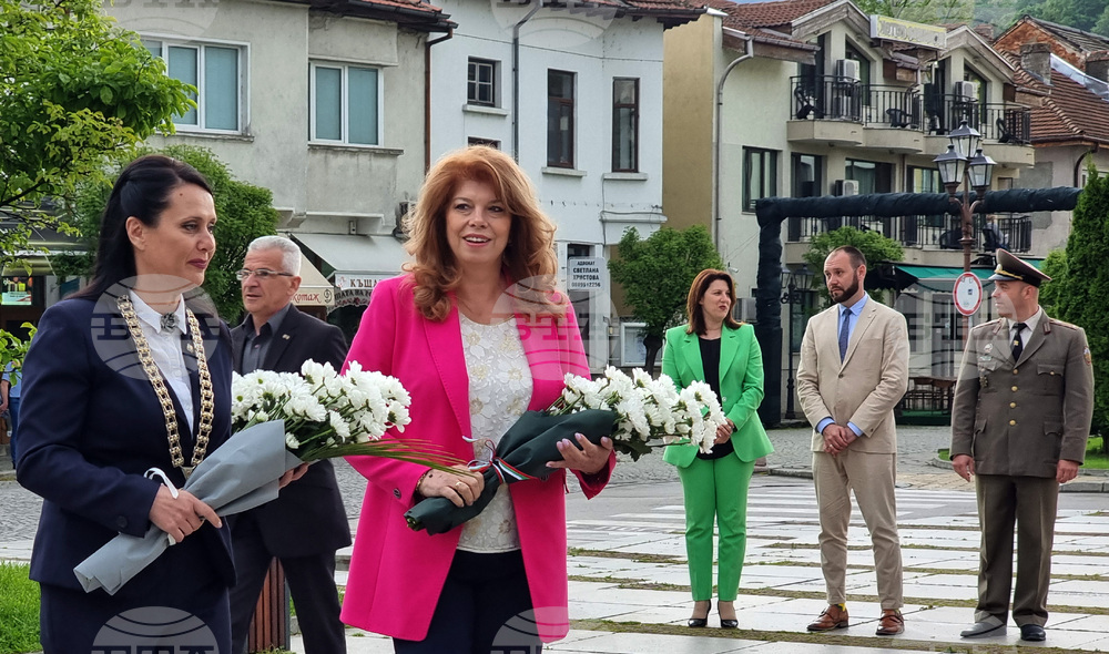 Трявна - Национални Славейкови празници - Илияна Йотова