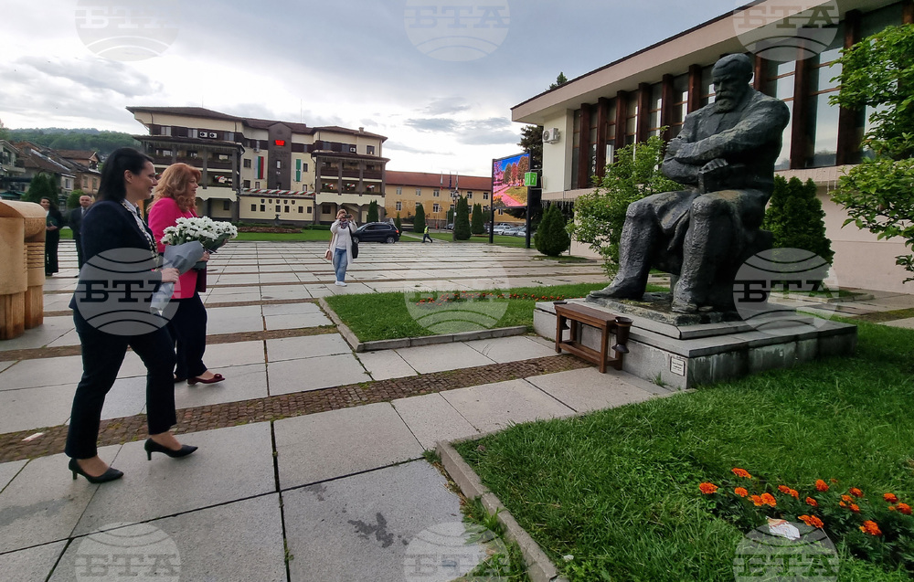 Трявна - Национални Славейкови празници - Илияна Йотова