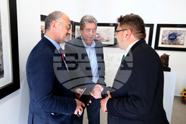 Вежди Рашидов - изложба