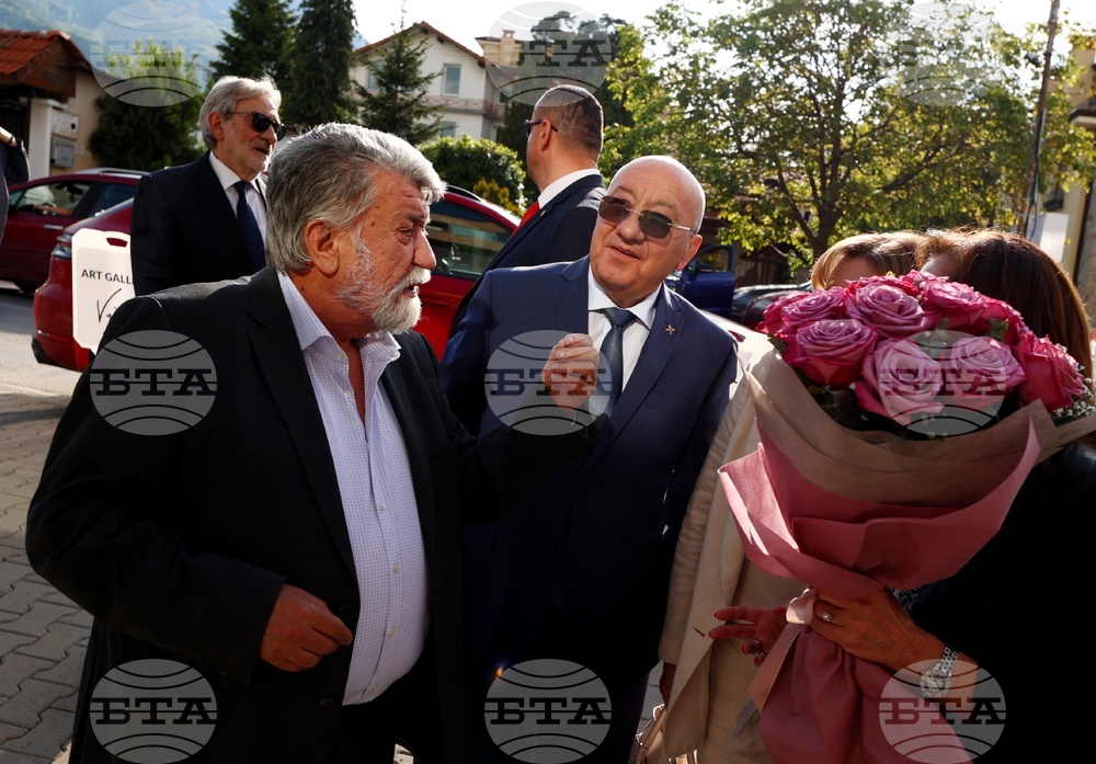 Вежди Рашидов - изложба