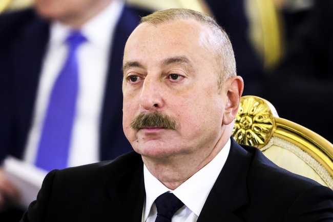 Президентът на Азербайджан Илхам Алиев свика предсрочни президентски избори на 7 февруари след победата в Карабах