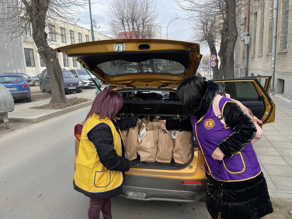 Лайънс клуб – Търговище започна традиционната благотворителна кампания „Купи и дари“