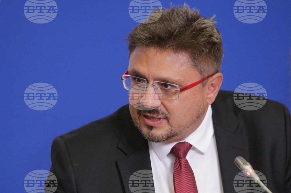 Най-важното вложение, което трябва да бъде направено, е в хората, заяви Кирил Вълчев