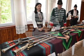 Хасково - изложба - оръжия и униформи