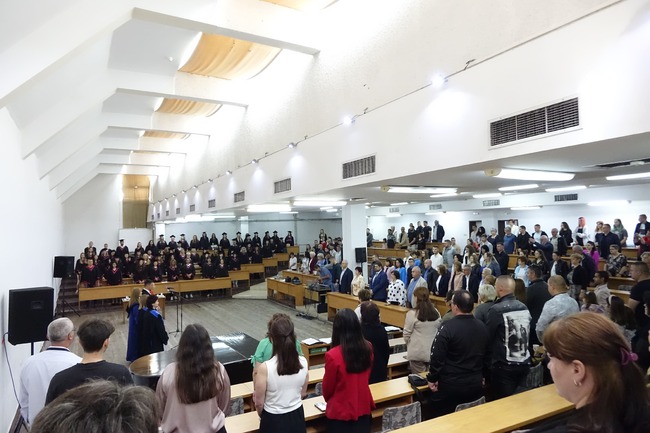 144 абсолвенти от Факултета „Обществено здраве, здравни грижи и спорт“ на ЮЗУ „Неофит Рилски“ получиха дипломите си на тържествена церемония