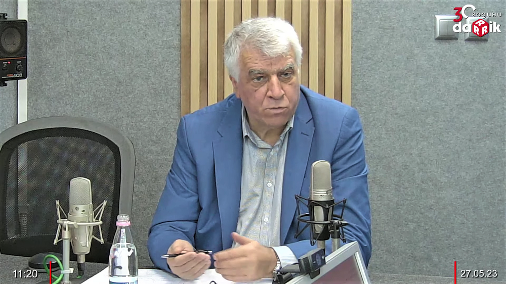 Проф. Румен Гечев: Готви ли се службите да бъдат оглавени от хора, работещи за чужди разузнавания