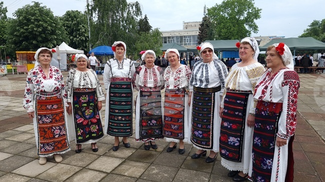 Гулянци - събор - народно творчество