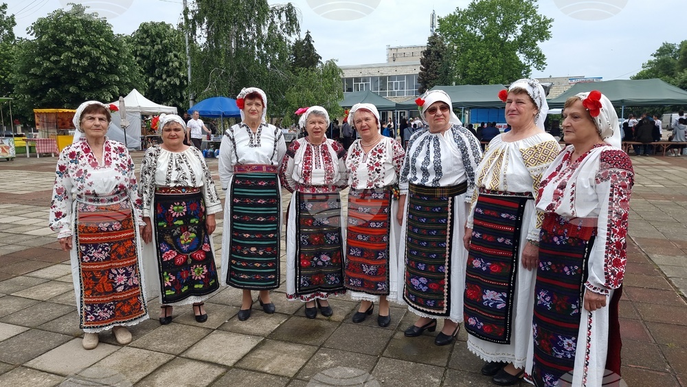 Гулянци - събор - народно творчество