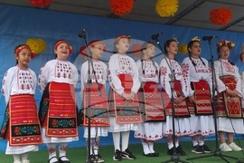 Гулянци - събор - народно творчество