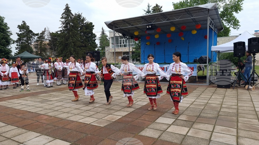 Гулянци - събор - народно творчество