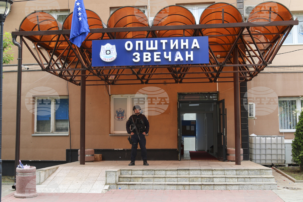 Петициите на сърбите в Северно Косово за отстраняване на избраните кметове все още са блокирани на административно равнище
