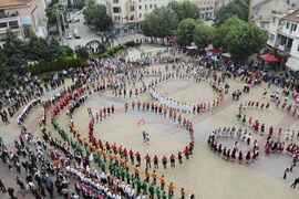 Казанлък - Национално надиграване “Тъпан бие, хоро се вие”