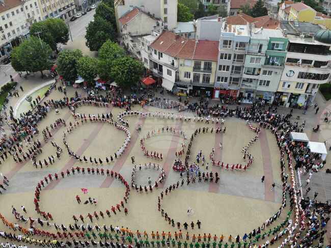 Казанлък - Национално надиграване “Тъпан бие, хоро се вие”