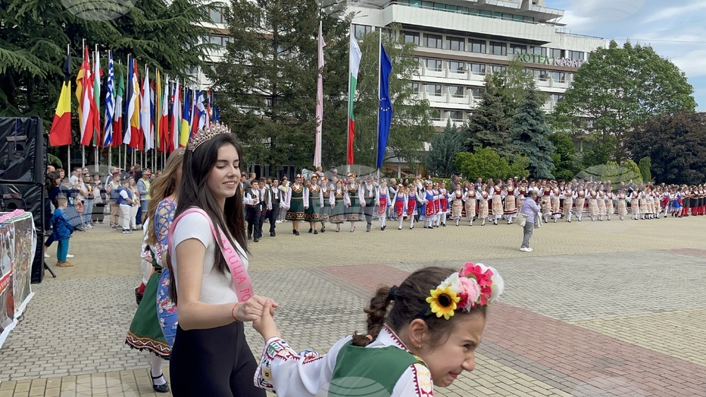 Казанлък - Национално надиграване “Тъпан бие, хоро се вие”