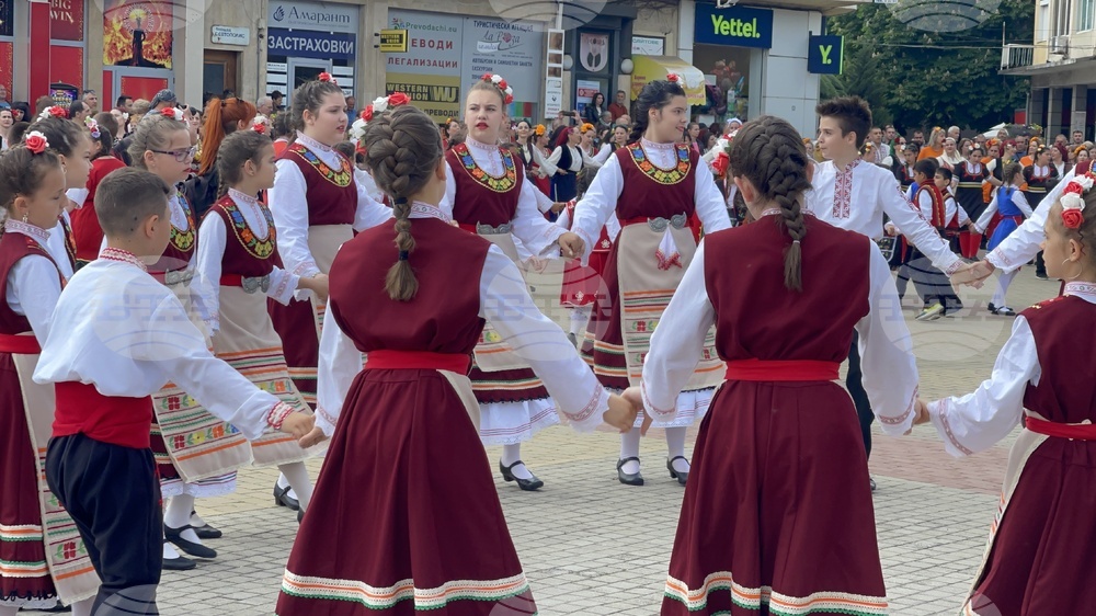 Казанлък - Национално надиграване “Тъпан бие, хоро се вие”