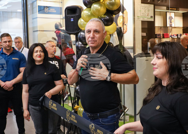 Бургас - Христо Стоичков - откриване на верига магазини