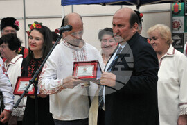 Средец - странджанско-тракийски събор Фолклорен венец "Божура"