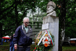 Средец - странджанско-тракийски събор Фолклорен венец "Божура"