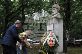 Средец - странджанско-тракийски събор Фолклорен венец "Божура"
