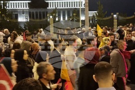 Турция - избори - празнуващи хора