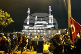 Турция - избори - празнуващи хора