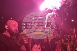 Турция - избори - празнуващи хора