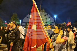 Турция - избори - празнуващи хора