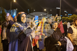 Турция - избори - празнуващи хора