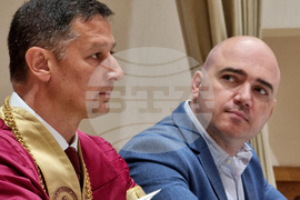 Варна - Икономически университет - Колежа по туризъм - дипломиране