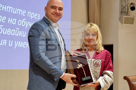 Варна - Икономически университет - Колежа по туризъм - дипломиране