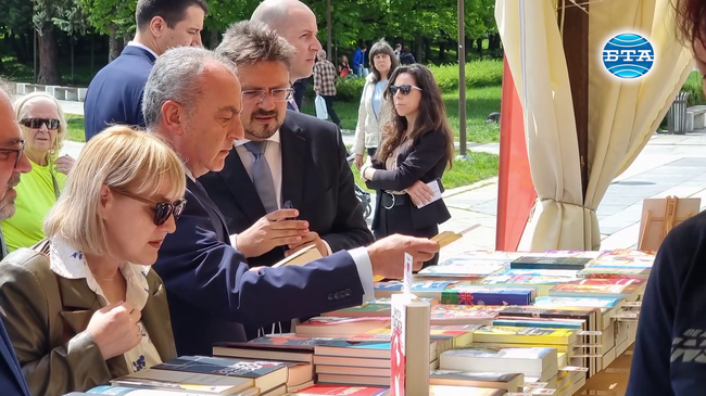  Пролетният панаир на книгата бе открит пред НДК