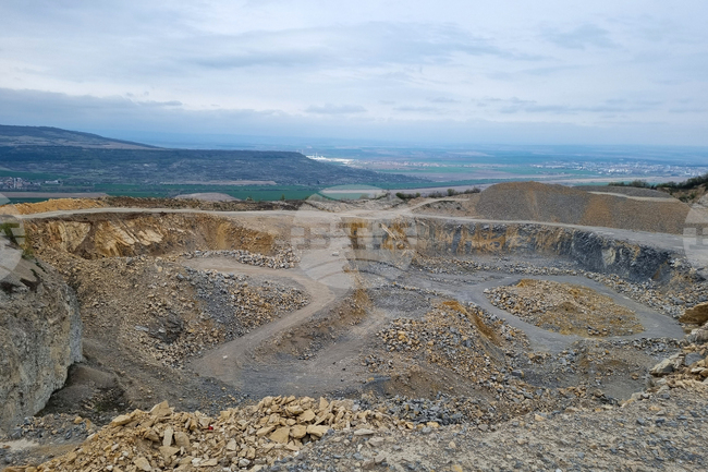 Търговище - кариера - добивна промишленост