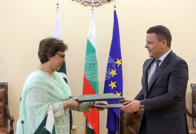 Министерството на транспорта и съобщенията - България - Пакистан - меморандум - подписване