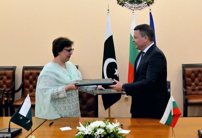 Министерство на транспорта и съобщенията: Вицепремиерът Христо Алексиев подписа Меморандум за разбирателство за морско сътрудничество между България и Пакистан