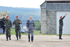 Ново село - Румен Радев - почетен строй