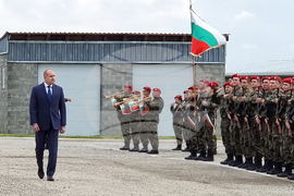 Ново село - Румен Радев - почетен строй