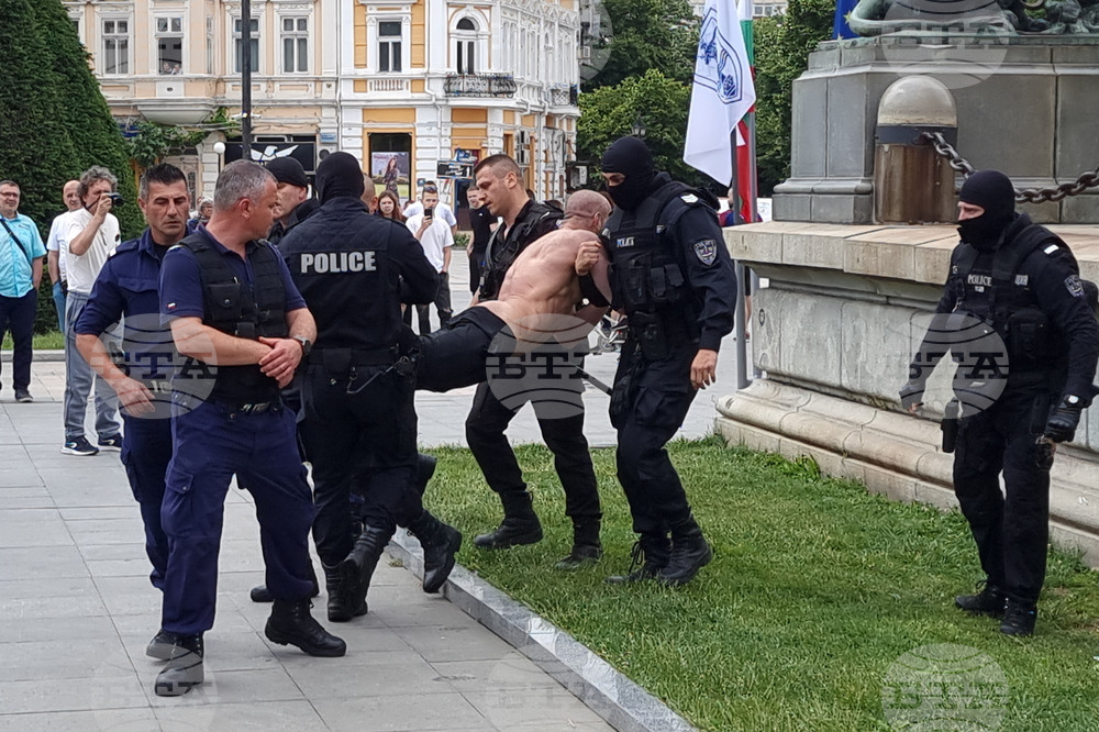 Русе - арест