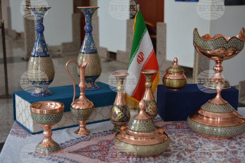 Русе - изложба - иранско изкуство