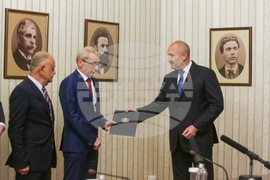 Румен Радев - ПП - ДБ - мандат за съставяне на правителство