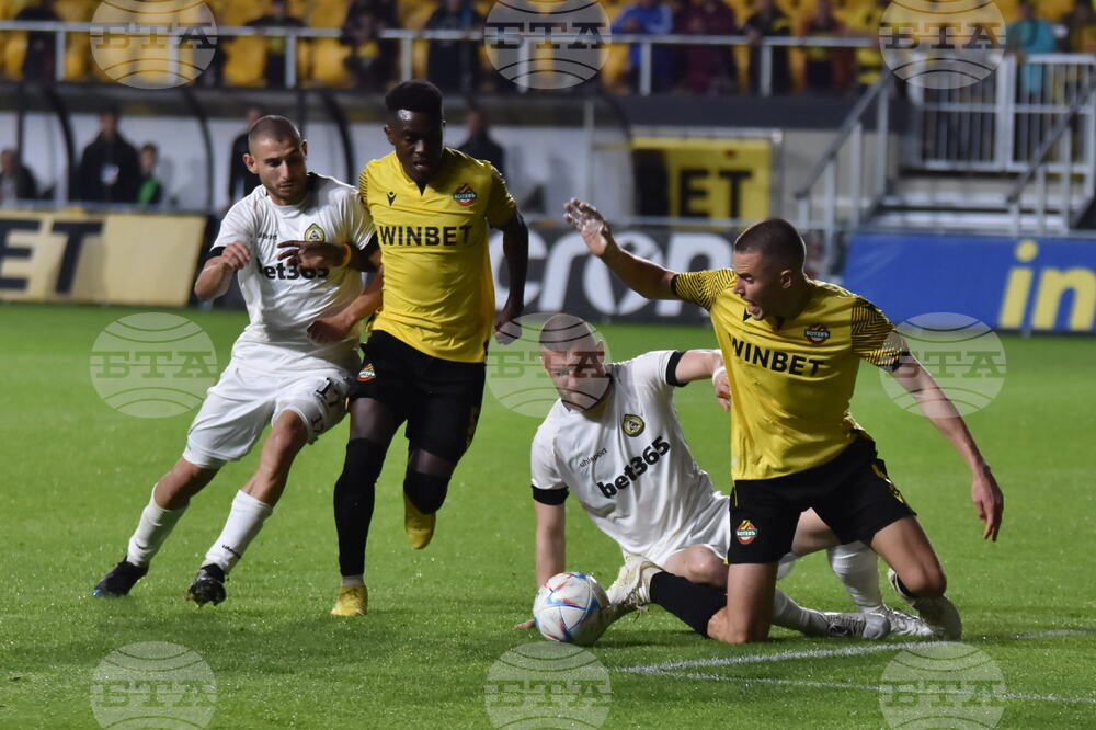 Пловдив - футбол - Ботев (Пд) - Славия