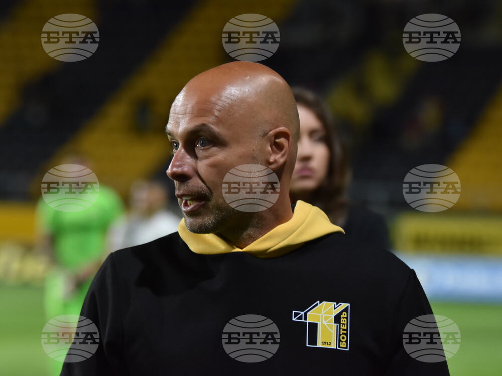 Пловдив - футбол - Ботев (Пд) - Славия - Стефан Стоянов