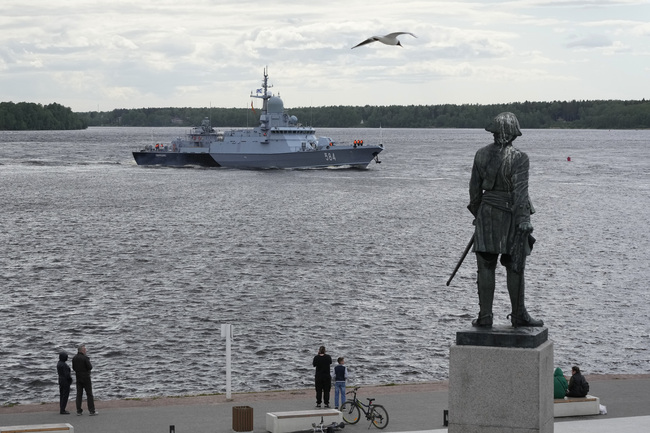Русия твърди, че Украйна се е опитала да атакува руски кораб в близост до големи газопроводи в Черно море