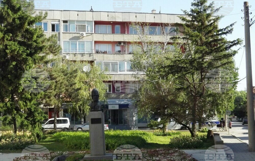 Жена на 68 години е починала след падане от третия етаж на жилищен блок в Силистра