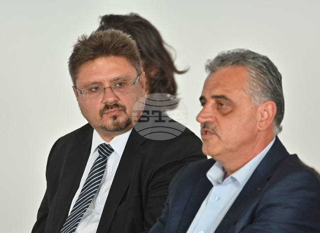 Пловдив - "Бизнесът и професионалното образование - 4 пилотни проекта за гимназии в Пловдивска област" - форум