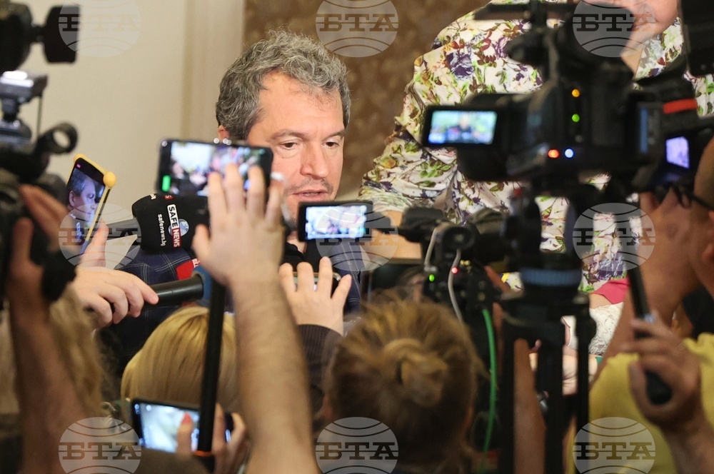 Парламент - извънредно заседание