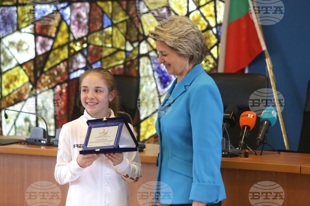 Весела Лечева - награди