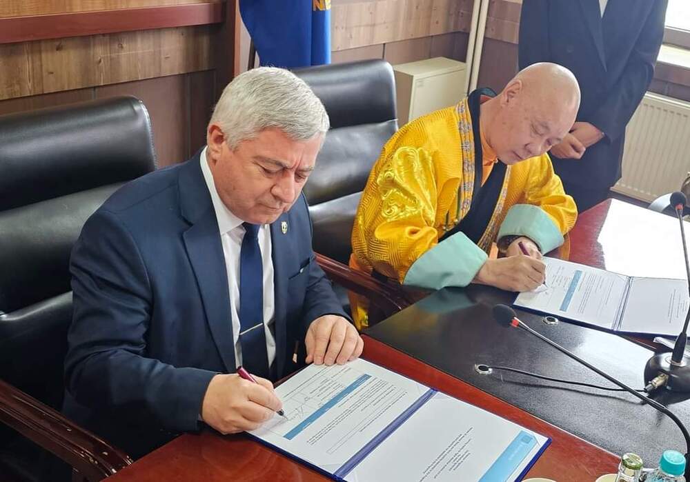 Русенски университет „Ангел Кънчев“: Подписване на договор за сътрудничество между Русенския университет и Университета за традиционна монголска медицина, Улан Батор, Монголия