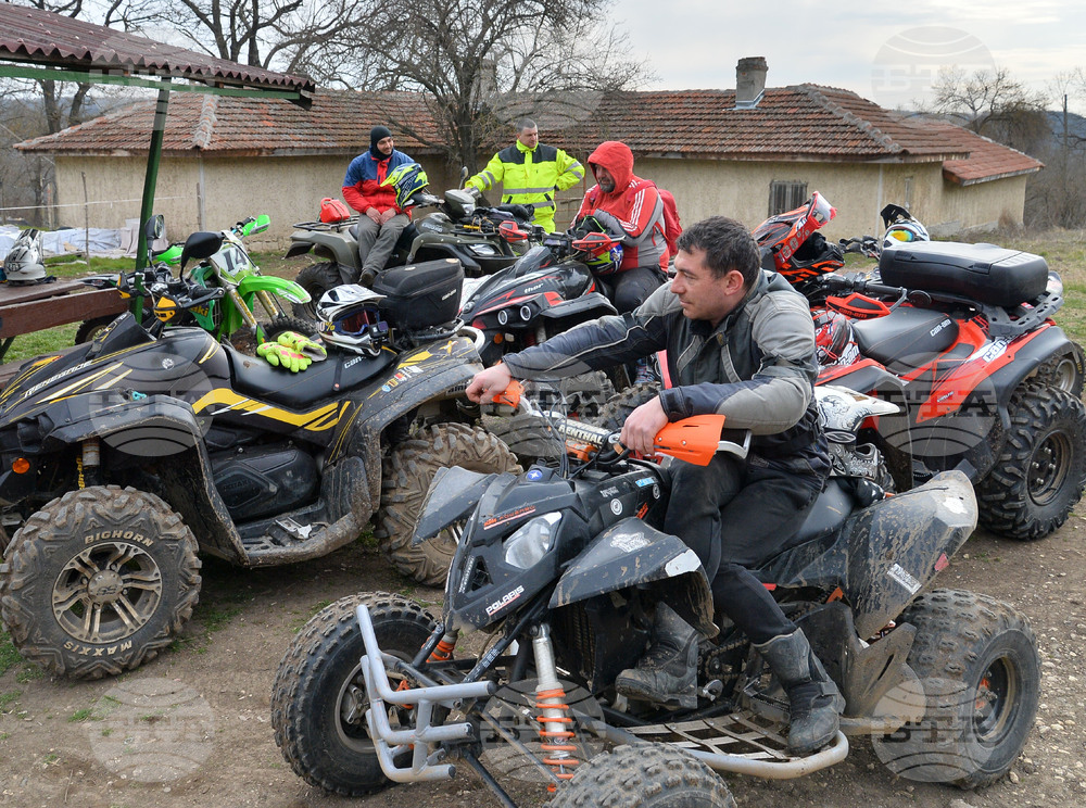Село Малък Поровец - любители на екстремни спортове - АТВ